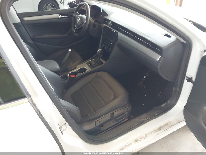 2021 VOLKSWAGEN PASSAT VIN: 1VWSA7A33MC009641