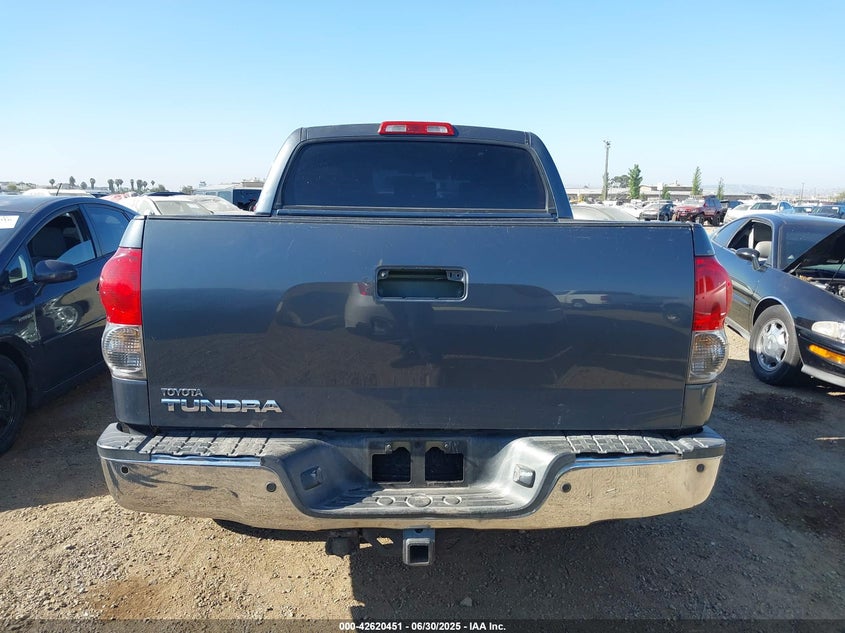 2007 Toyota Tundra Sr5 5.7L V8 VIN: 5TBEV54167S467687 Lot: 42620451