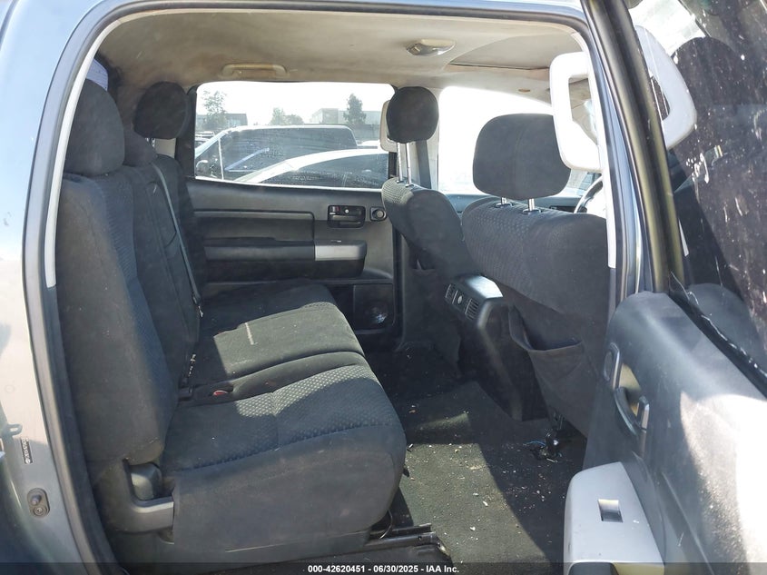 2007 Toyota Tundra Sr5 5.7L V8 VIN: 5TBEV54167S467687 Lot: 42620451