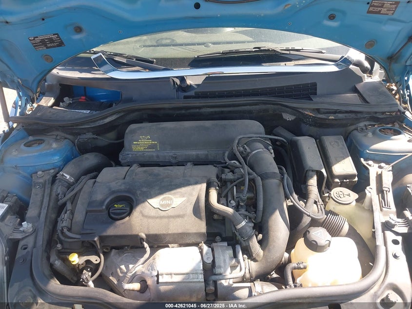 2012 MINI COOPER S VIN: WMWSV3C55CTY29181