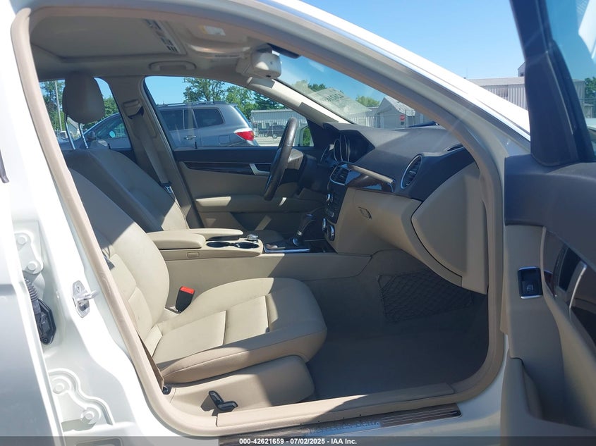 2012 MERCEDES-BENZ C VIN: WDDGF8BB8CA691471