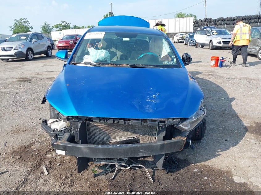 2017 HYUNDAI ELANTRA SE - 5NPD84LF3HH160244