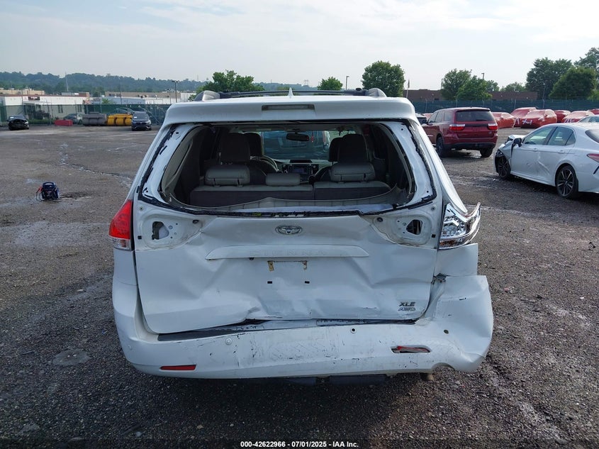 2012 Toyota Sienna Xle 7 Passenger VIN: 5TDDK3DCXCS037513 Lot: 42622966