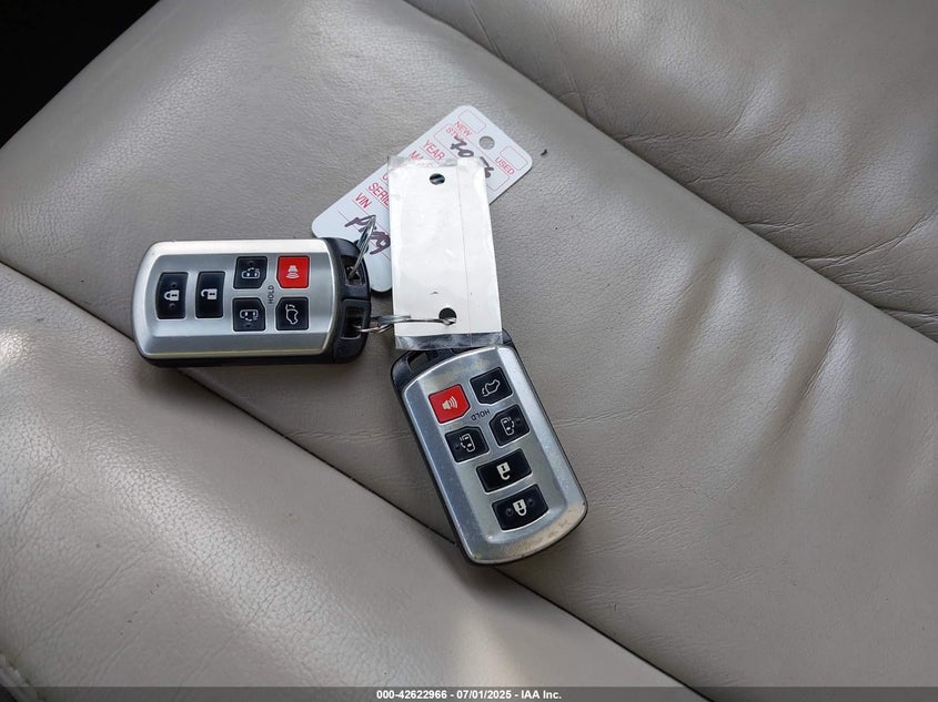 2012 Toyota Sienna Xle 7 Passenger VIN: 5TDDK3DCXCS037513 Lot: 42622966