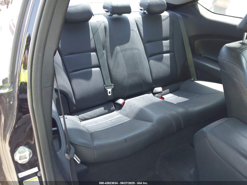 2013 HONDA ACCORD VIN: 1HGCT1B83DA003182