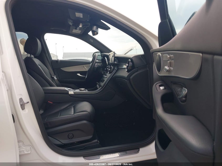 VIN WDC0G4JB6KV165456 2019 MERCEDES-BENZ GLC 300
