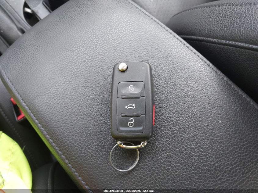 2014 VOLKSWAGEN JETTA 1.8T SE - 3VWD17AJ1EM444956