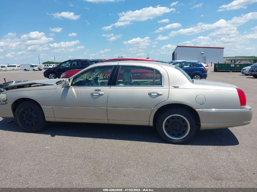 2006 Lincoln Town Car Signature Limited VIN: 1LNHM82W36Y649935 Lot: 42624000