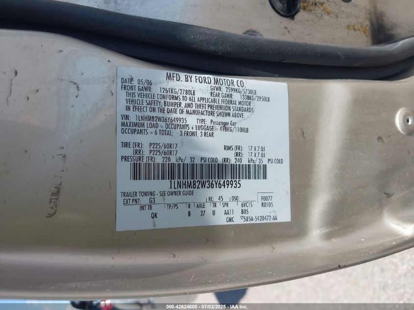 2006 Lincoln Town Car Signature Limited VIN: 1LNHM82W36Y649935 Lot: 42624000