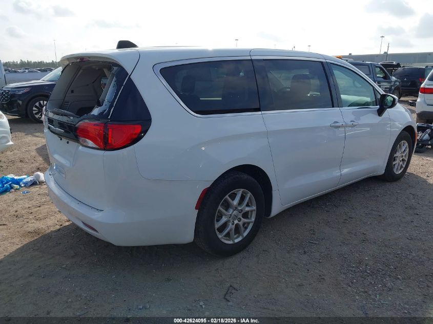 2023 Chrysler Voyager Lx