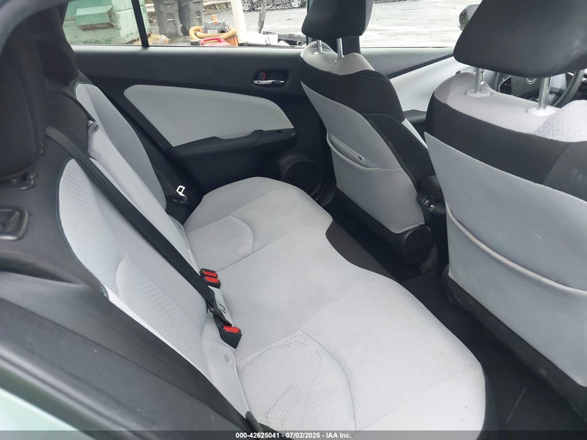 2022 TOYOTA PRIUS LE - JTDKAMFU4N3158998