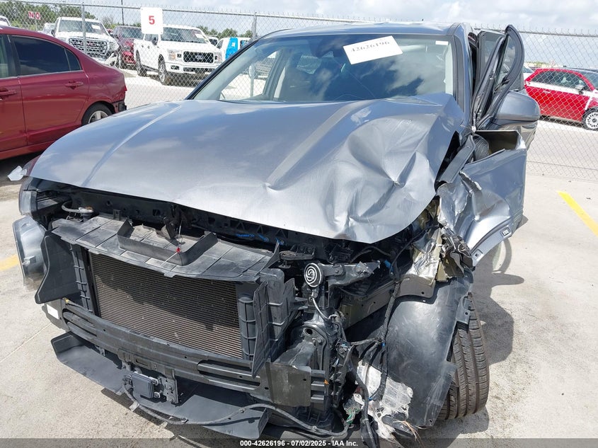 VIN 5NMS23AD2KH108936 2019 HYUNDAI SANTA FE SE