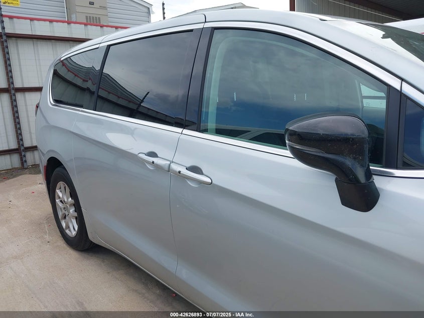 2024 Chrysler Pacifica Touring L VIN: 2C4RC1BG9RR163151 Lot: 42626893