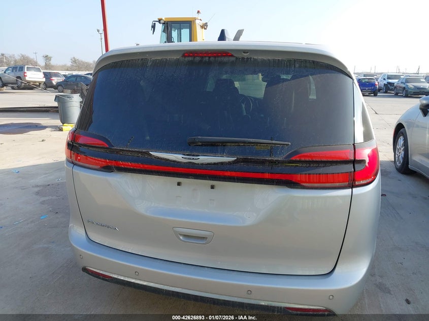 2024 Chrysler Pacifica Touring L VIN: 2C4RC1BG9RR163151 Lot: 42626893