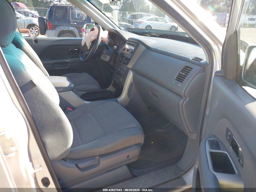 2008 HONDA PILOT VIN: 5FNYF18358B027763