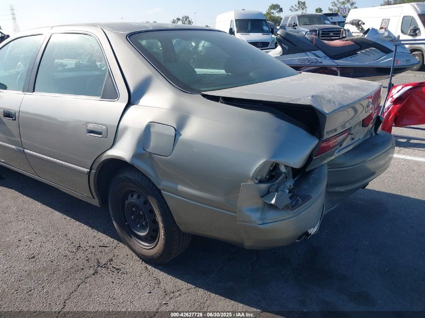 1998 Toyota Camry Le VIN: JT2BG22K1W0104996 Lot: 42627726