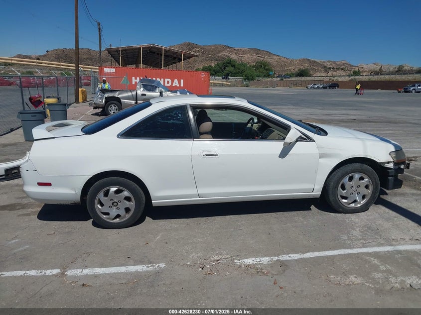 1998 Honda Accord Ex VIN: 1HGCG3270WA010245 Lot: 42628230