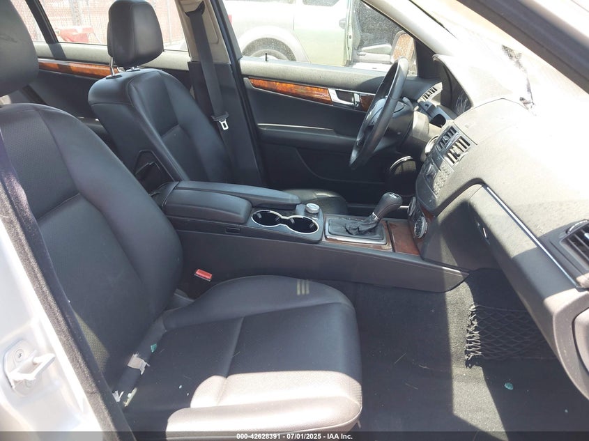 2008 MERCEDES-BENZ C 300 VIN: WDDGF54X68F089315