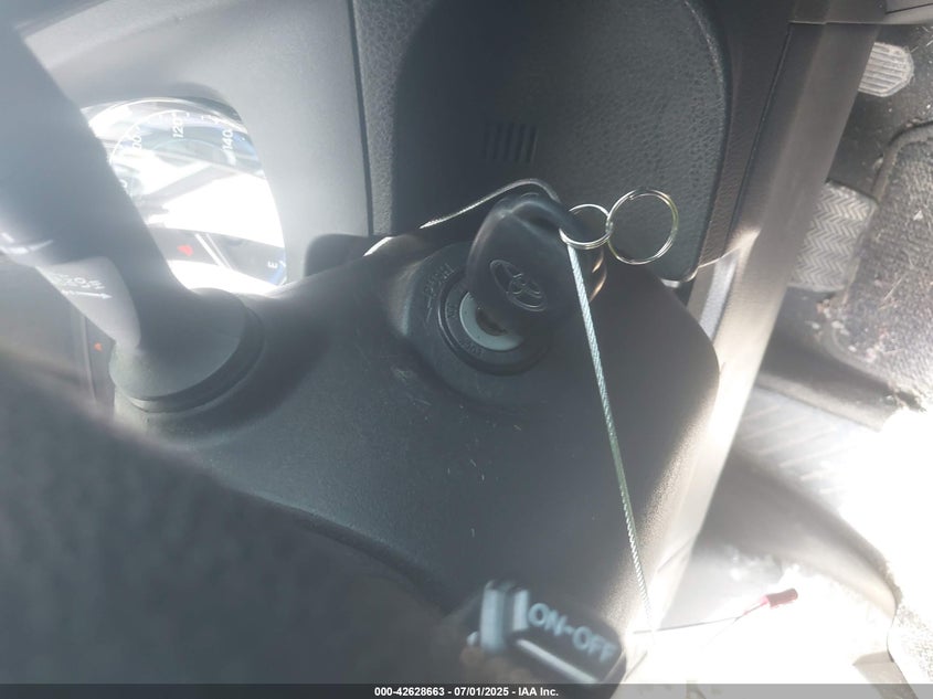 2017 TOYOTA COROLLA LE - 2T1BURHE2HC834046