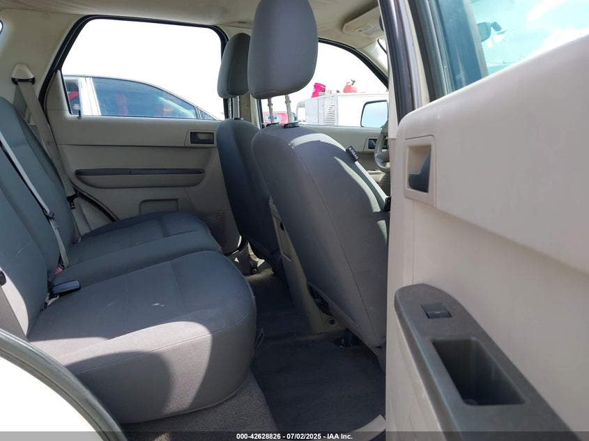 1FMCU02Z38KA80872 2008 FORD ESCAPE photo no. 8