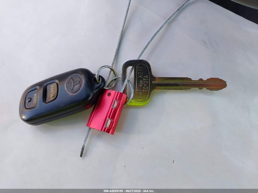 2001 Toyota Camry Le VIN: 4T1BG22K11U798576 Lot: 42629109