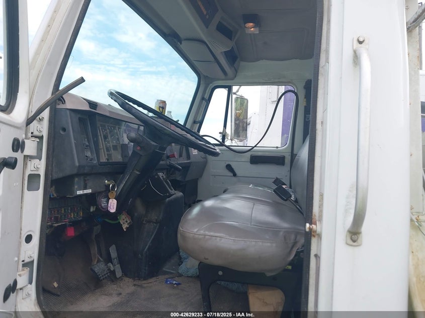 1999 International 4000 4800 null null diesel 1HTSEAAR9XH204825 photo #3