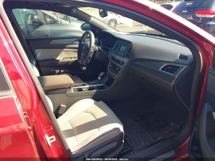 2015 HYUNDAI SONATA VIN: 5NPE34AB0FH224613