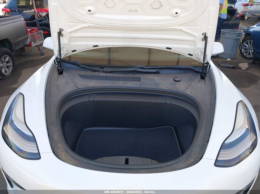 2018 TESLA MODEL 3 VIN: 5YJ3E1EB9JF085339