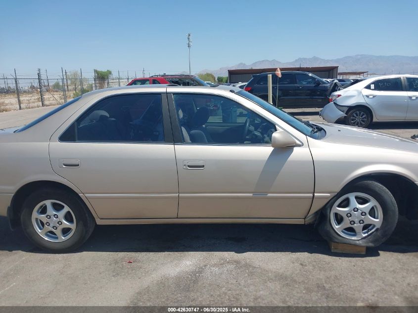 1998 Toyota Camry Le VIN: JT2BG28K0W0185903 Lot: 43847509