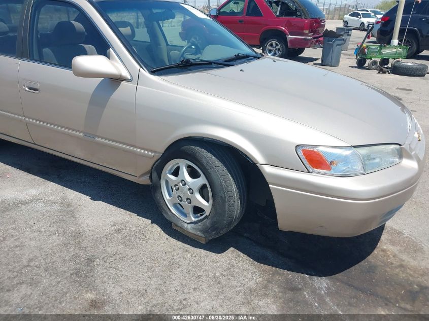 1998 Toyota Camry Le VIN: JT2BG28K0W0185903 Lot: 43847509