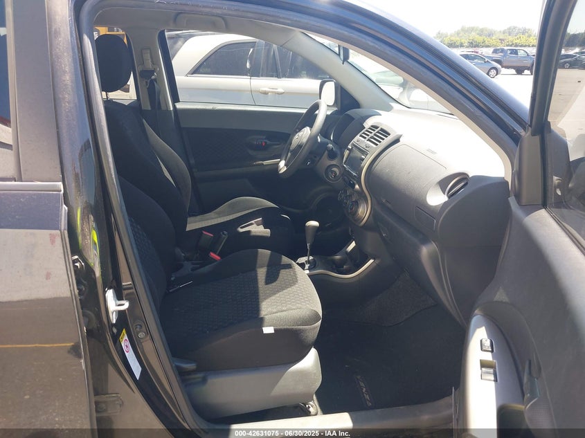 2013 TOYOTA SCION XD VIN: JTKKUPB4XD1037149