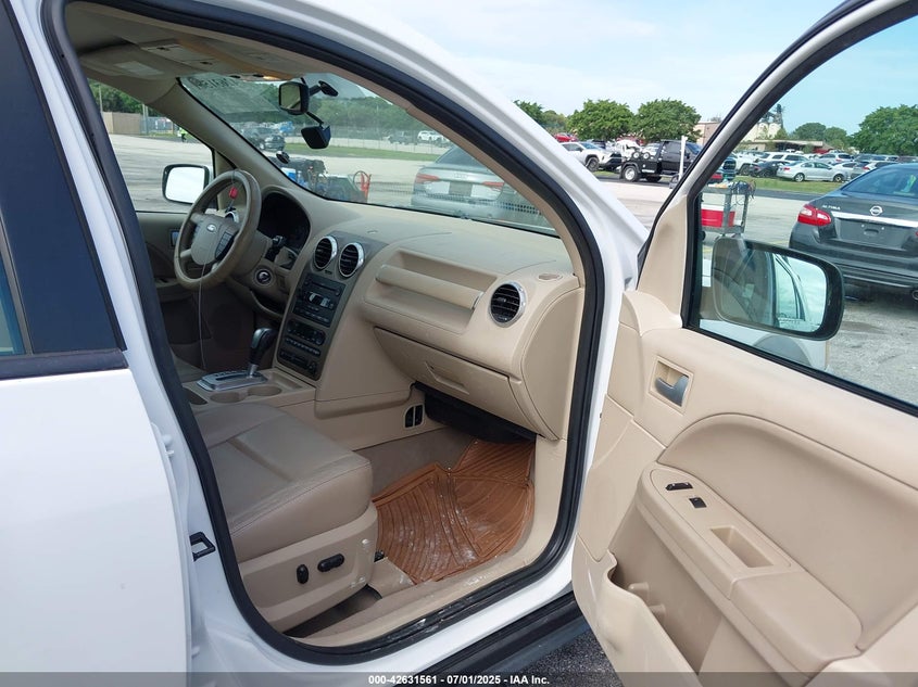 2006 FORD FREESTYLE VIN: 1FMZK02156GA53487