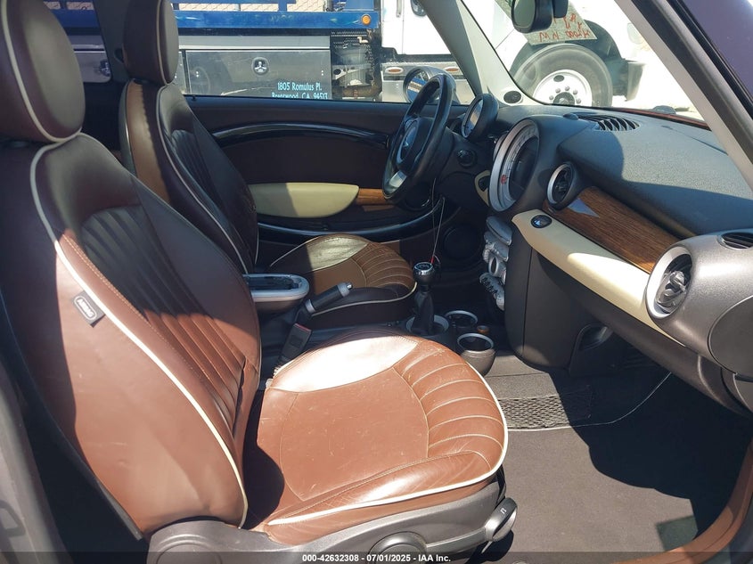 2009 MINI COOPER S CLUBMAN VIN: WMWMM33519TP72451