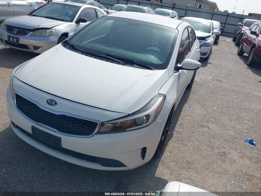 2017 KIA FORTE VIN: 3KPFK4A77HE041591