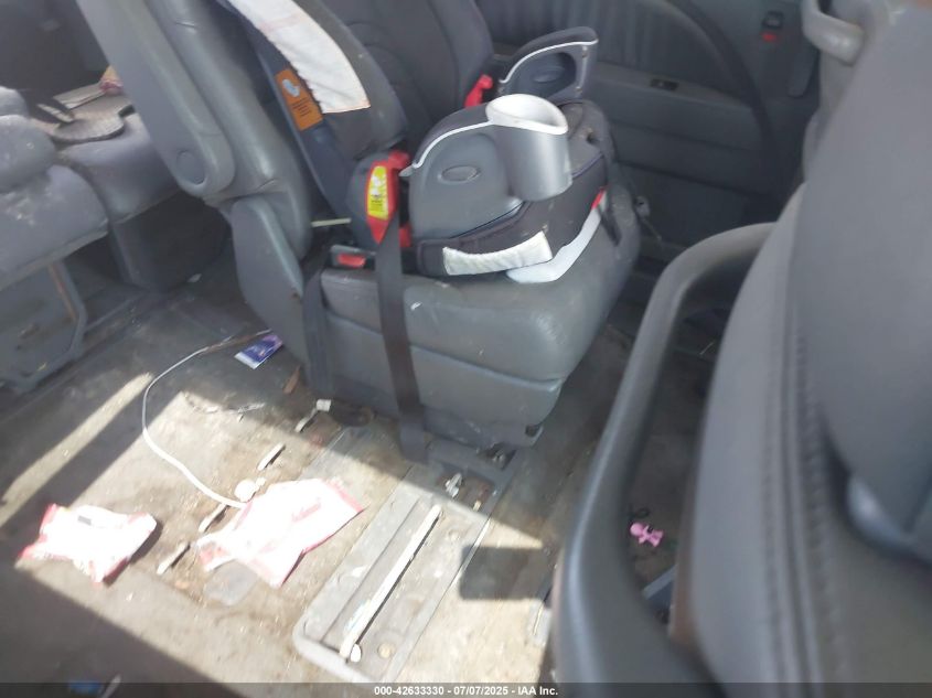 2007 Honda Odyssey Ex-L VIN: 5FNRL38627B456814 Lot: 42633330