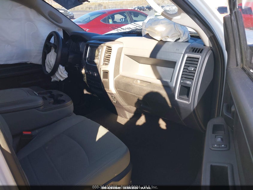 2016 RAM 1500 EXPRESS - 1C6RR7FG4GS166845