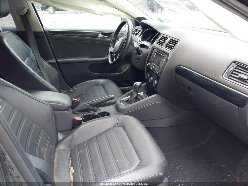 2015 VOLKSWAGEN JETTA 1.8T SEL - 3VWL17AJXFM324859