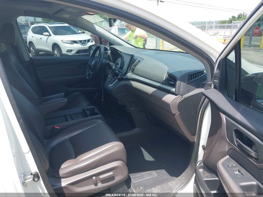 2018 HONDA ODYSSEY TOURING - 5FNRL6H84JB035980