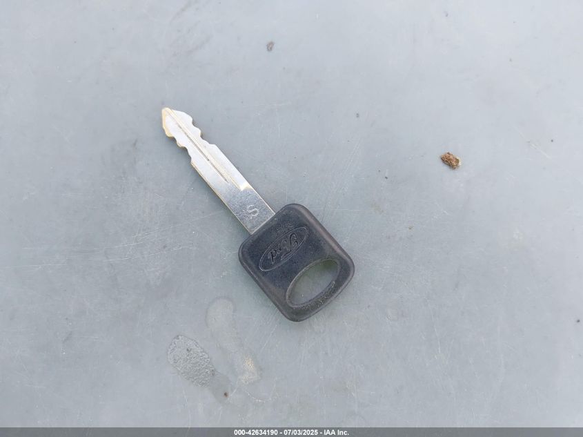 2000 Ford F-350 Lariat/Xl/Xlt VIN: 1FTSX31F6YEA22401 Lot: 42634190