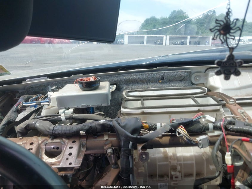 2011 SCION TC VIN: JTKJF5C78B3014750