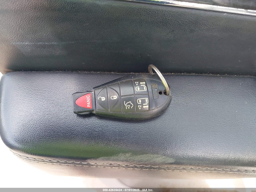 2014 CHRYSLER TOWN & COUNTRY TOURING - 2C4RC1BG0ER440165