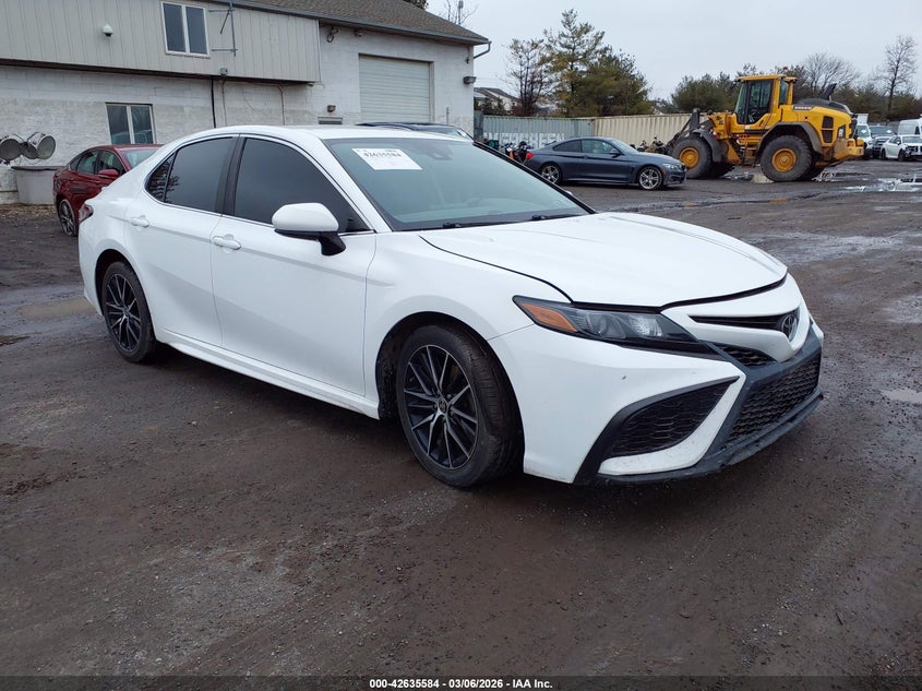 2021 TOYOTA CAMRY SE