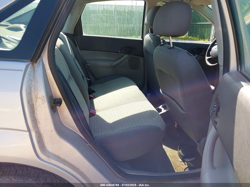 2007 FORD FOCUS VIN: 1FAHP34N17W199689