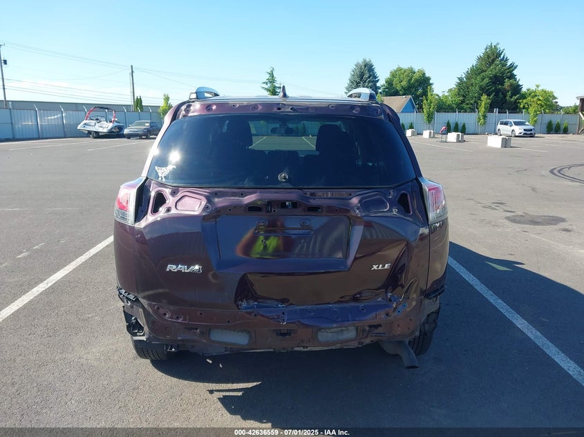 2016 TOYOTA RAV4 XLE - 2T3WFREV8GW285764
