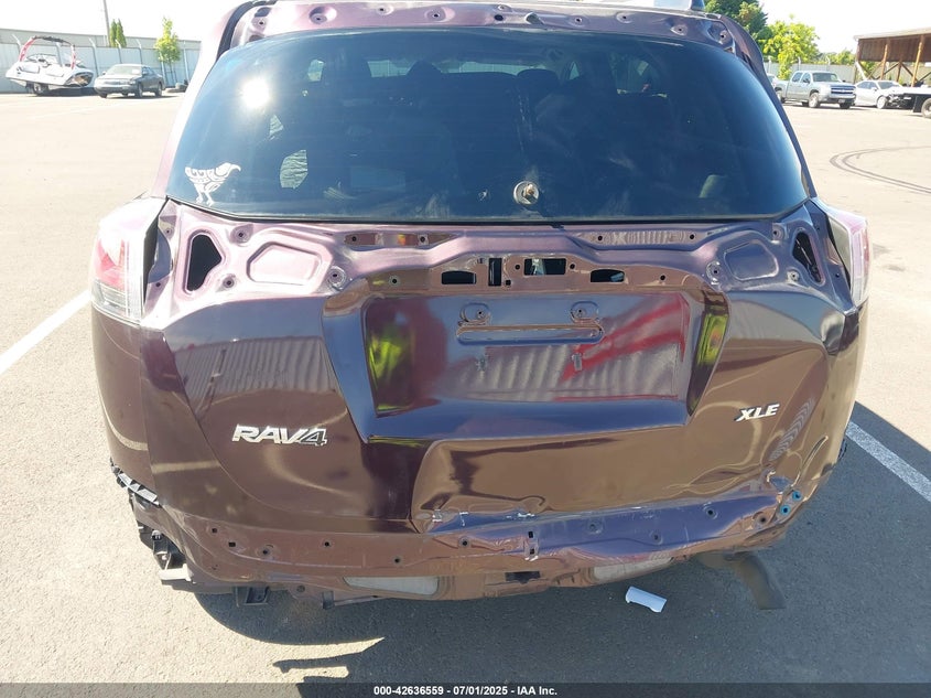 2016 TOYOTA RAV4 XLE - 2T3WFREV8GW285764