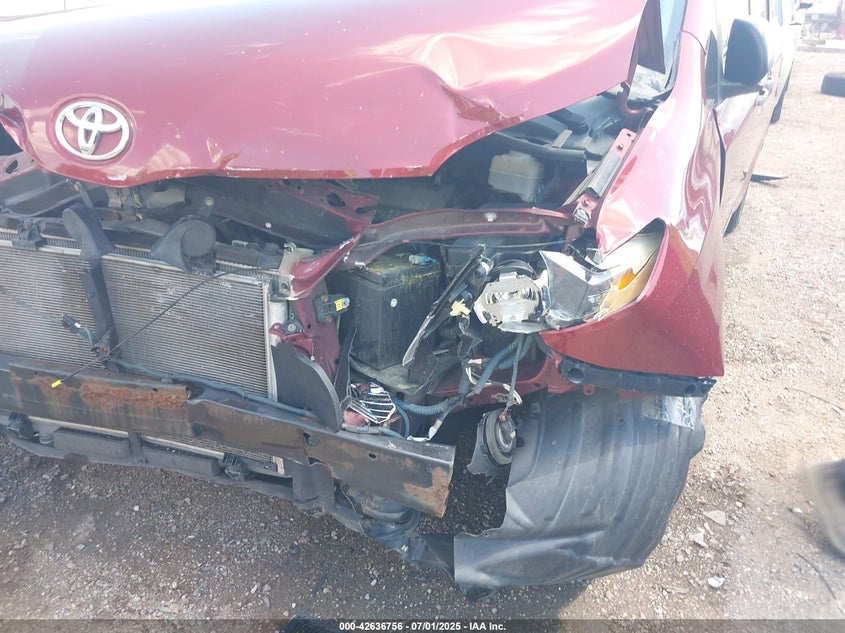 2011 Toyota Sienna Base V6 VIN: 5TDZK3DC0BS031952 Lot: 42636756