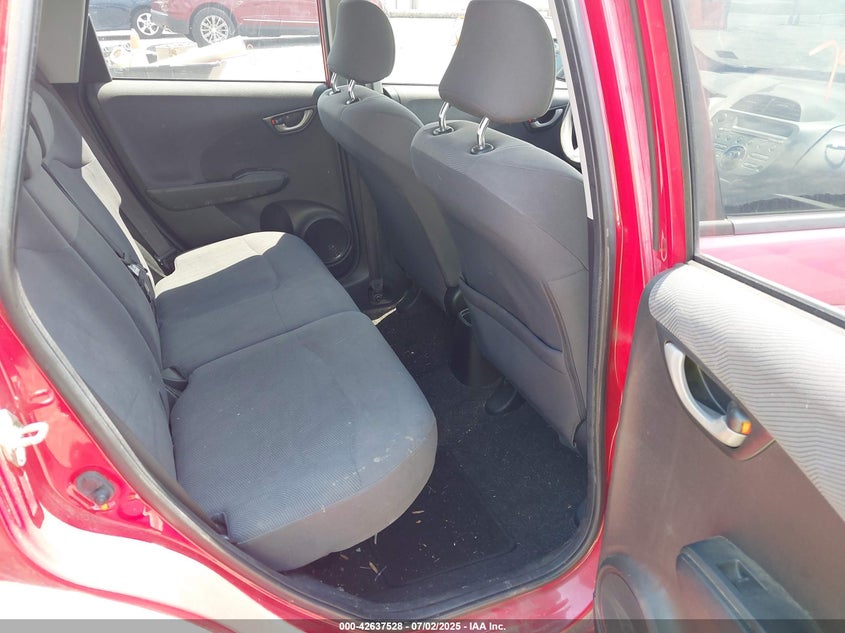 2010 HONDA FIT VIN: JHMGE8H2XAC004625