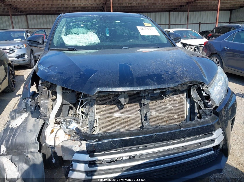 2019 TOYOTA HIGHLANDER LE - 5TDZZRFHXKS326368
