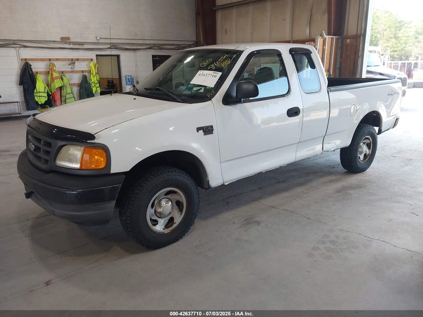2FTRX18W04CA13217 2004 FORD F-150 photo no. 2