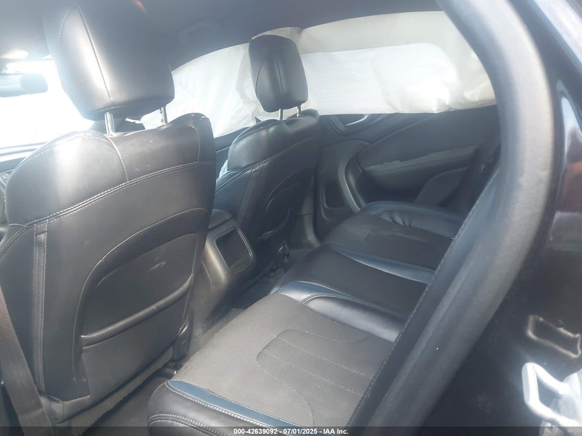 2015 Chrysler 200 S VIN: 1C3CCCBB0FN750177 Lot: 42639092